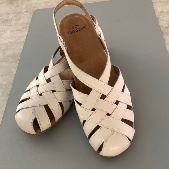 Earth Origins Fisherman’s Sandals - Picture 3 of 10